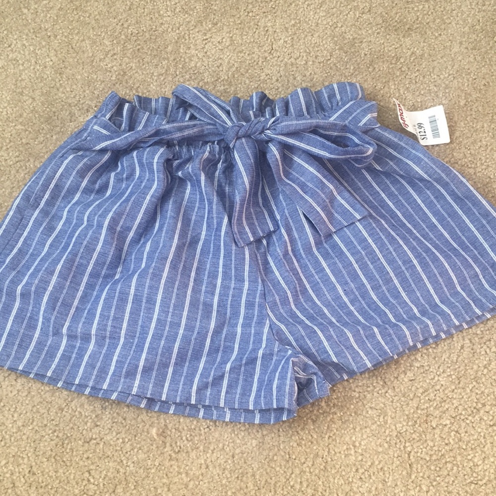 Scrunch waist shorts with a tie to make a bow